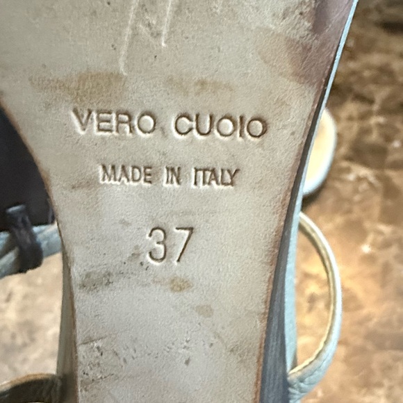 Giuseppe Zanotti. Gold & Brown Crystal Sandals. Size 37. - Picture 8 of 13